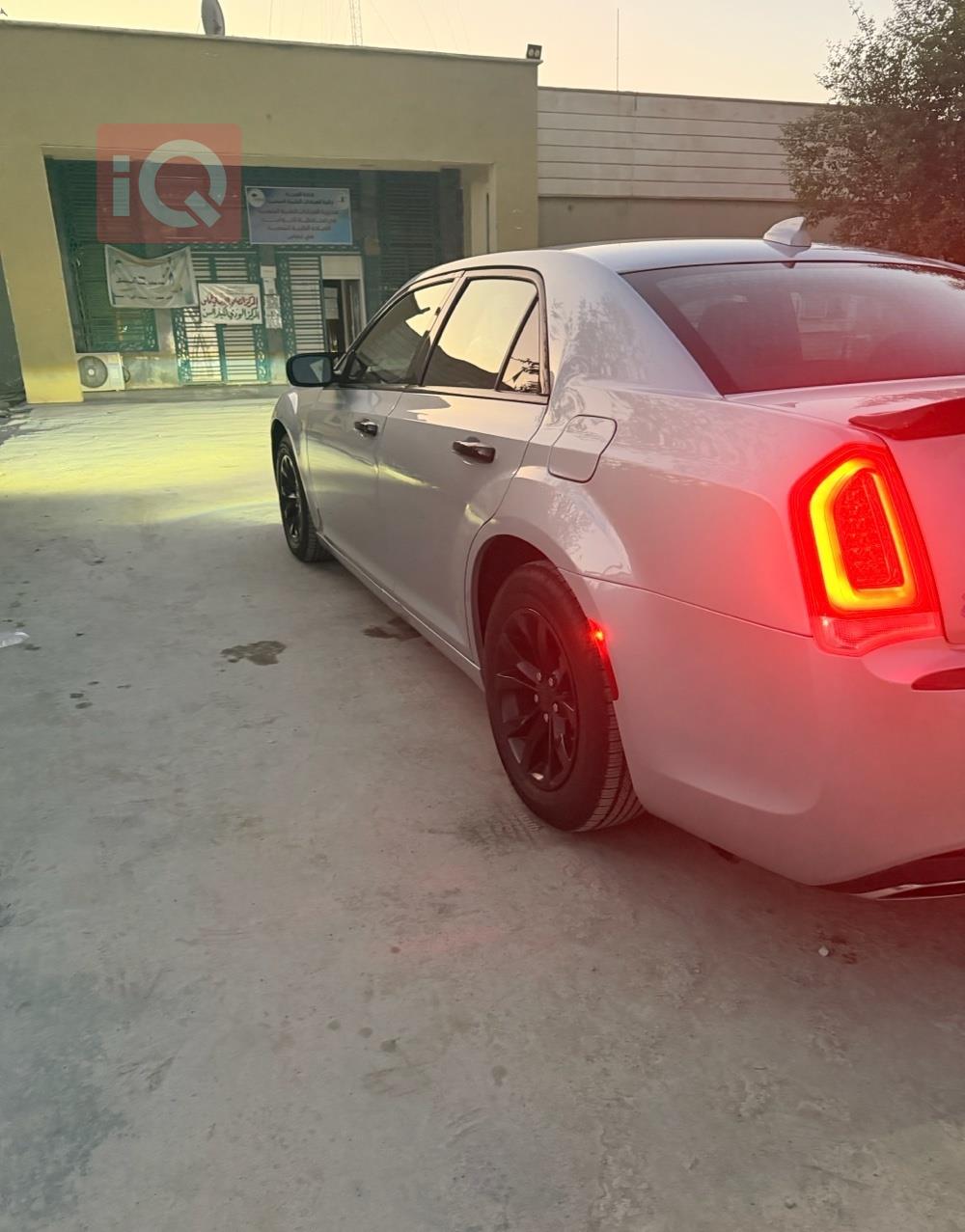 كرايسلر 300